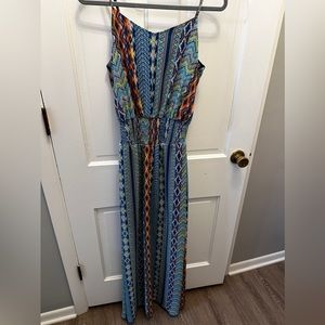 Slimming Vertical Lines!! Great summer maxi dress, lining, adjustable straps.